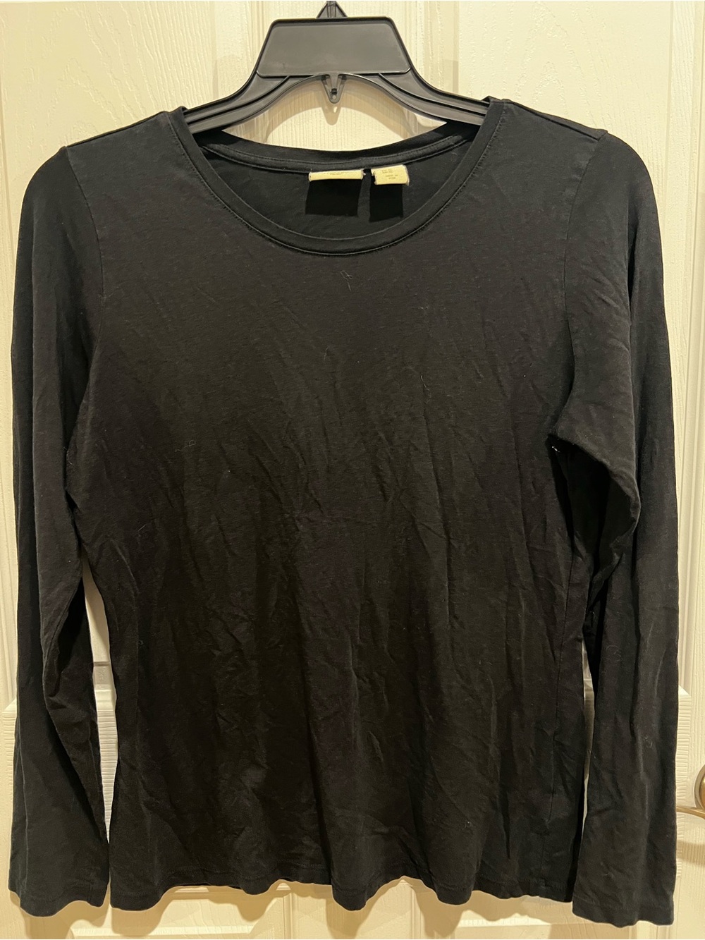 Telluride Women’s Black Long-Sleeve Crewneck Tee